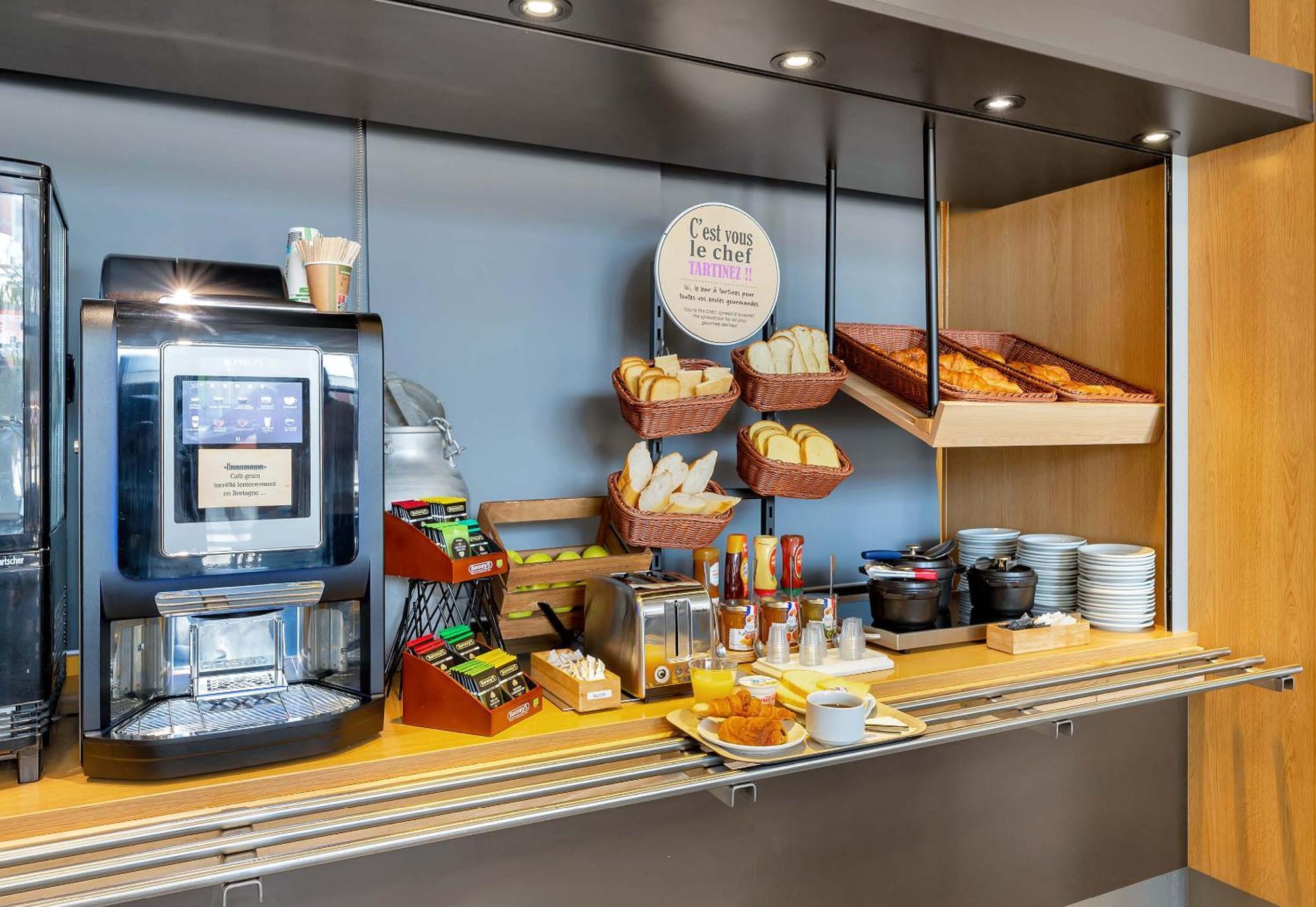 B&B Hotel Dunkerque Centre Gare Dunkirk Bagian luar foto