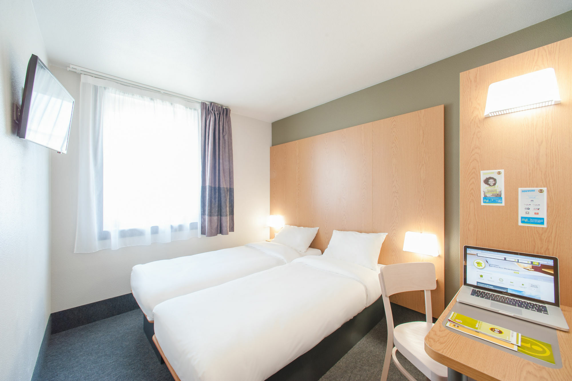 B&B Hotel Dunkerque Centre Gare Dunkirk Bagian luar foto